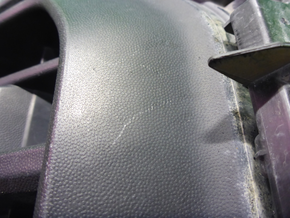 Решетка в бампер правая