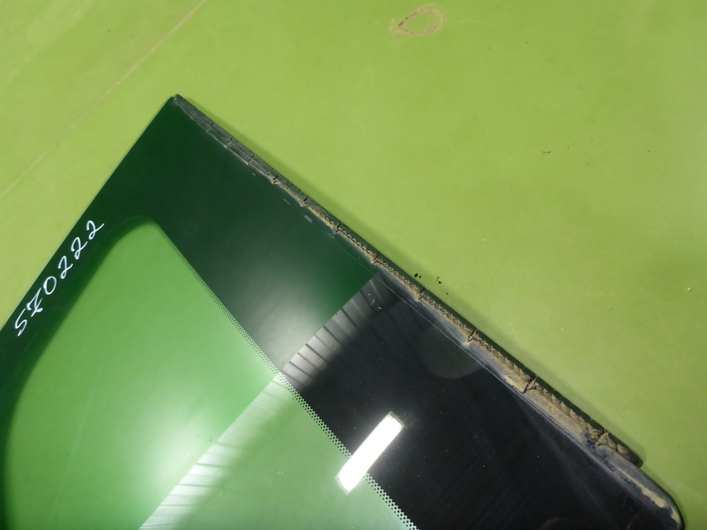 Стекло кузовное глухое правое