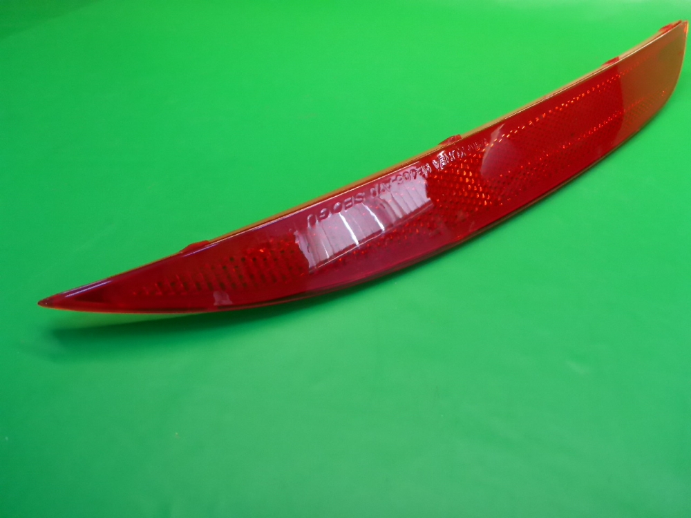 Отражатель в бампер задний правый