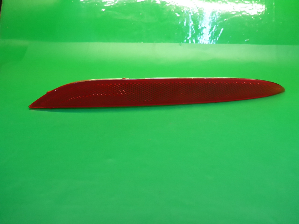 Отражатель в бампер задний правый