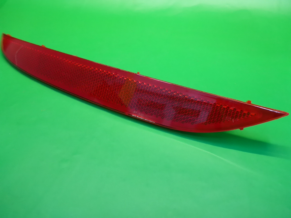 Отражатель в бампер задний правый