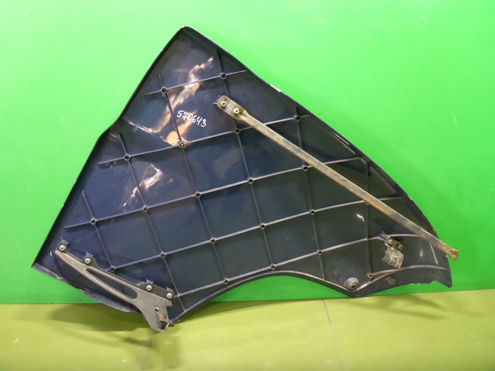 Спойлер (дефлектор) крышки багажника