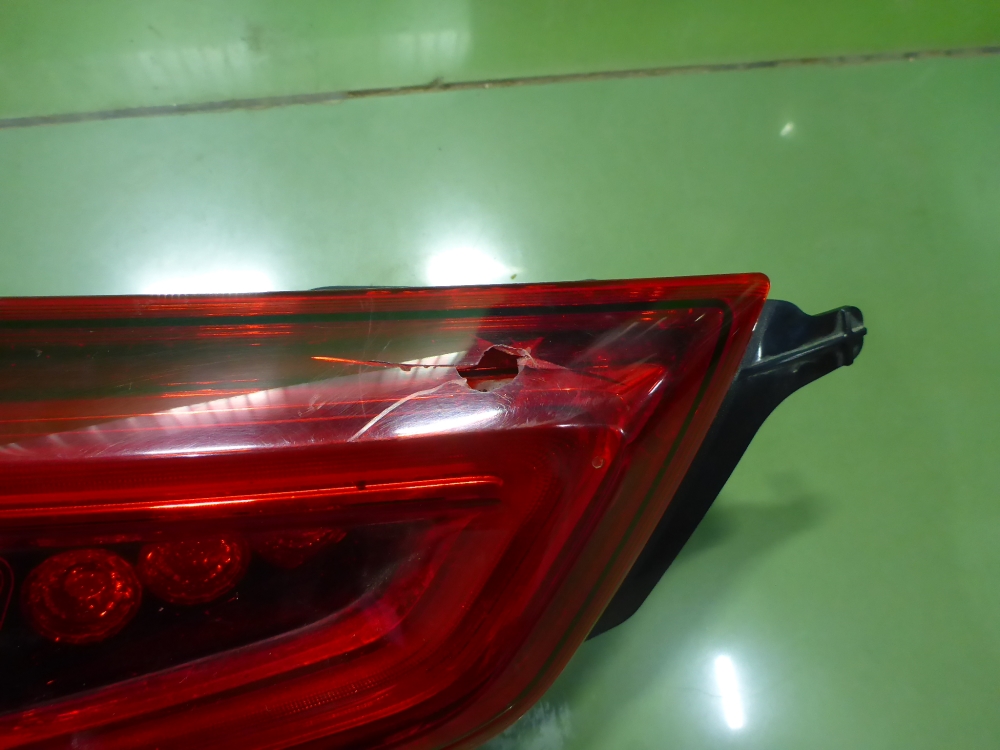 Фонарь задний внутренний левый