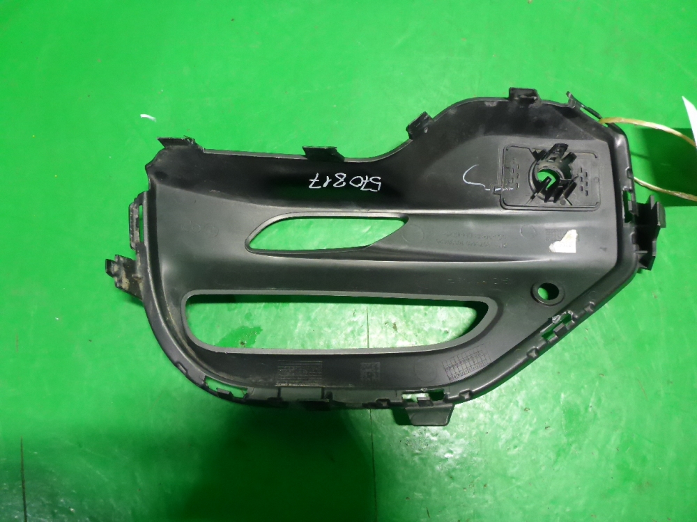 Накладка переднего бампера правая