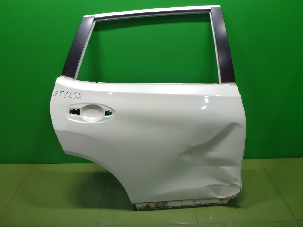 Дверь задняя правая