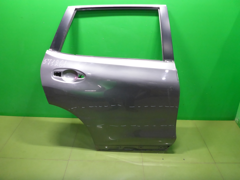 Дверь задняя правая