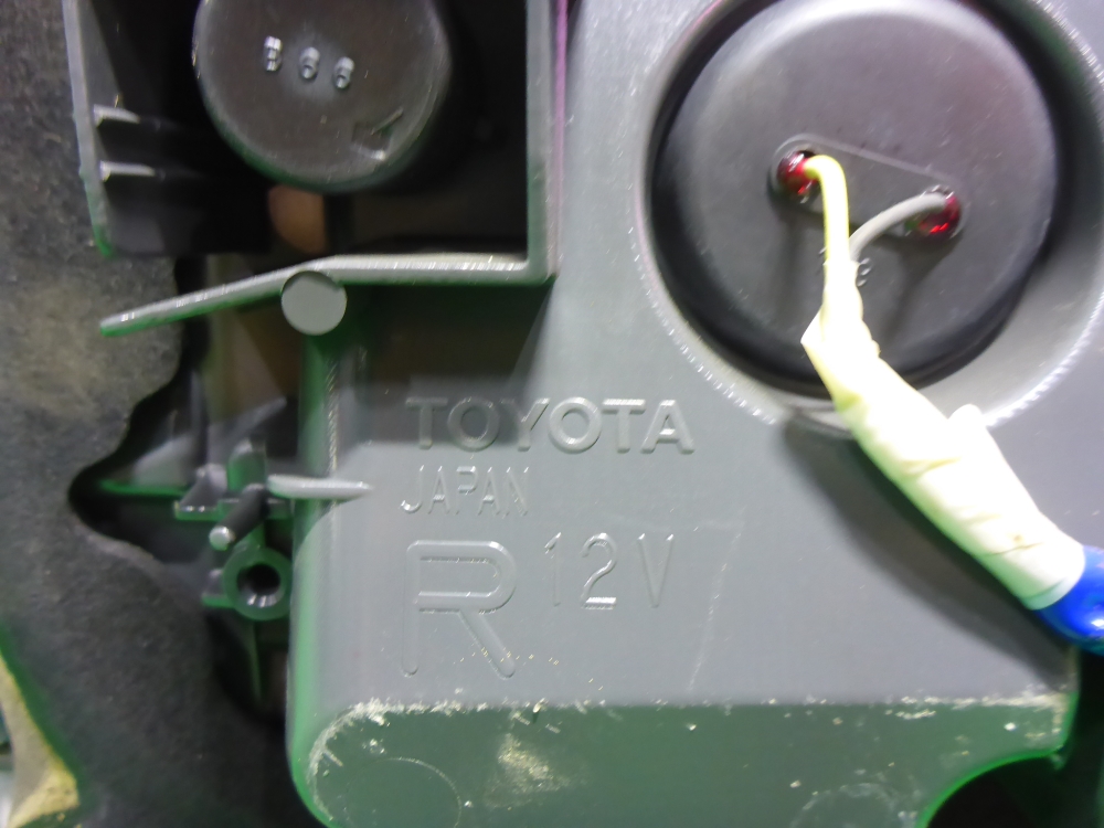 Фонарь задний внутренний правый