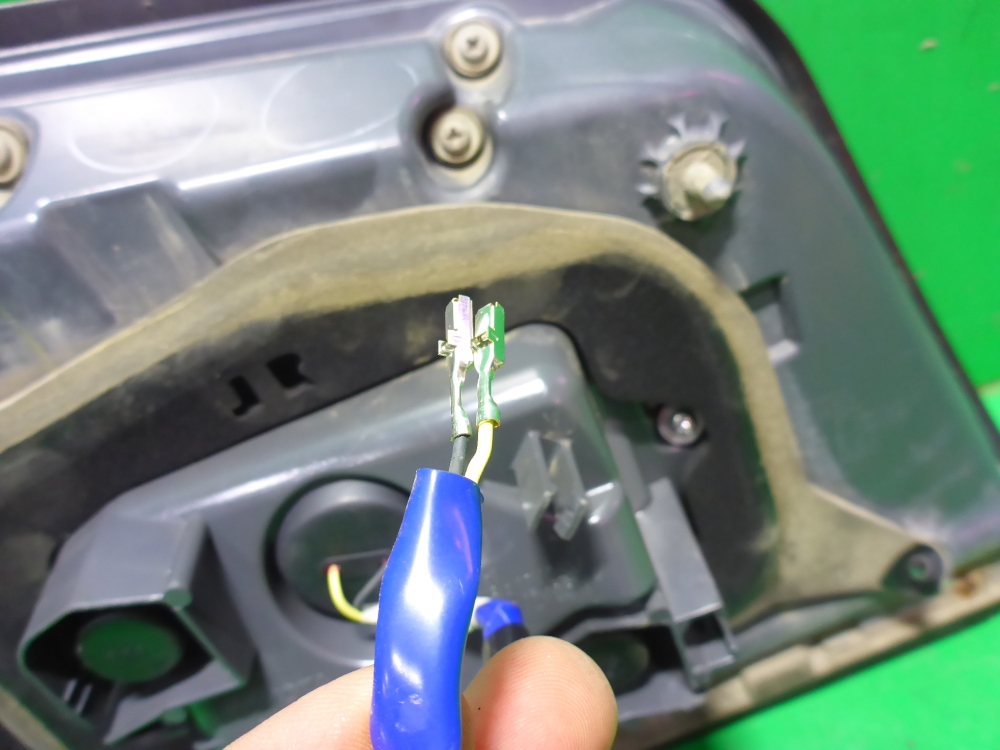 Фонарь задний внутренний правый