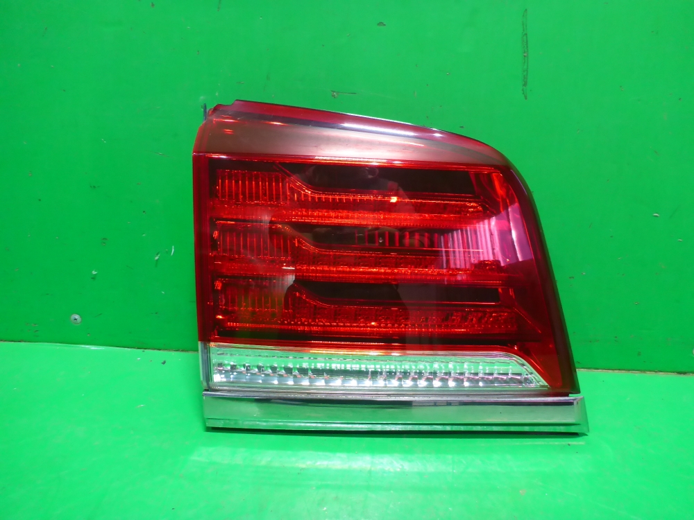 Фонарь задний внутренний левый