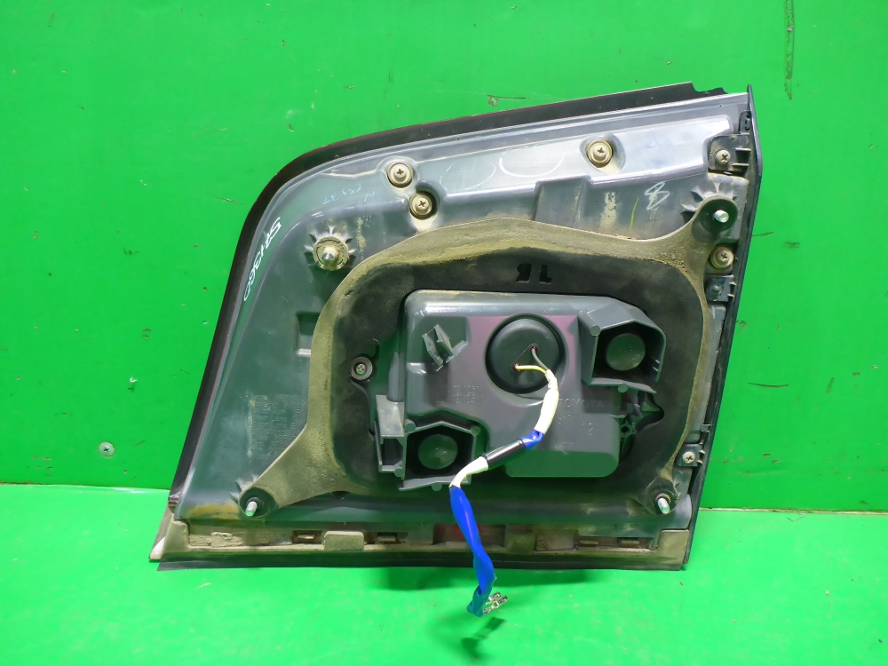 Фонарь задний внутренний левый