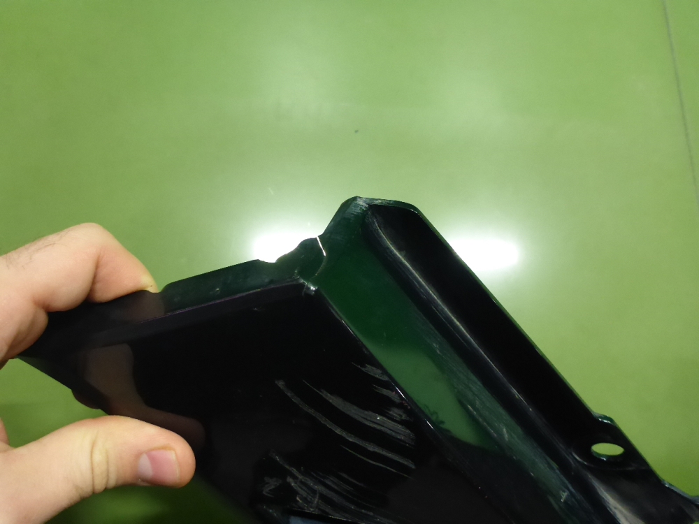 Накладка переднего бампера