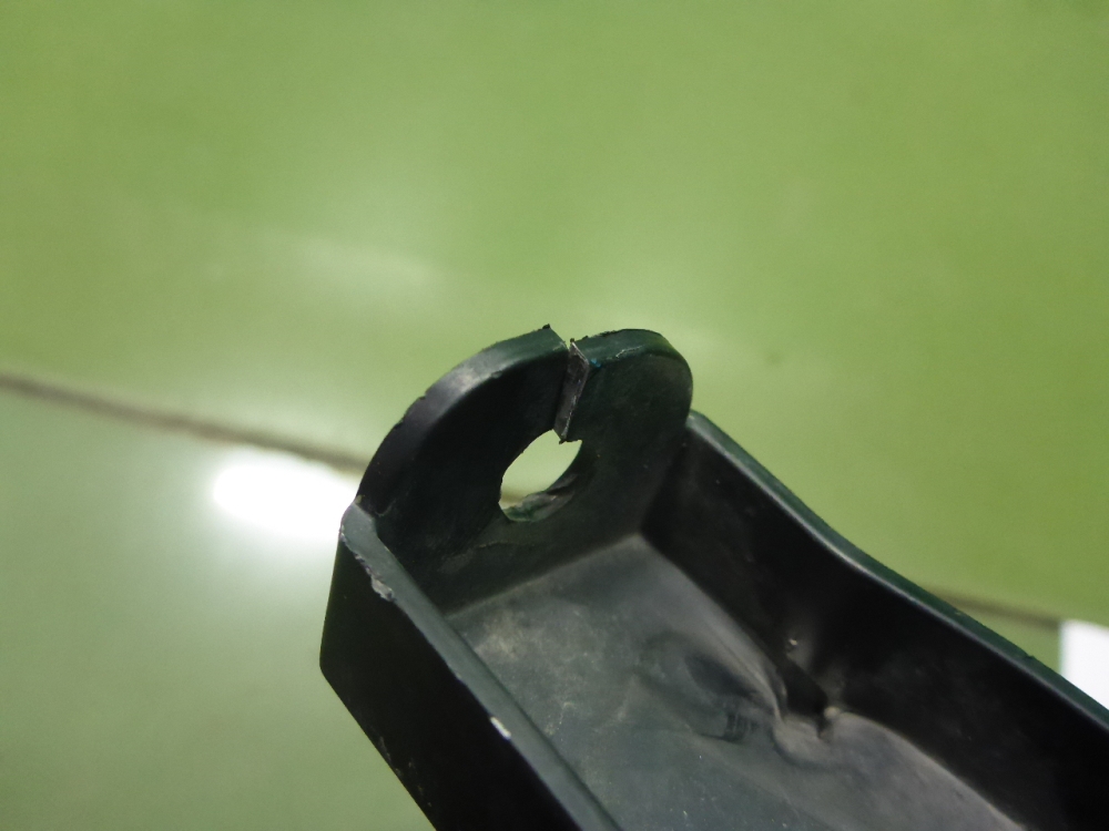 Рамка противотуманной фары правой