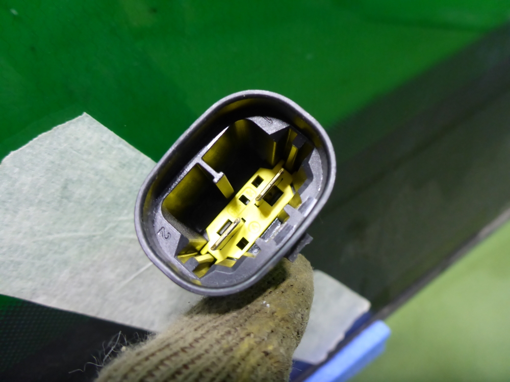 Стекло лобовое