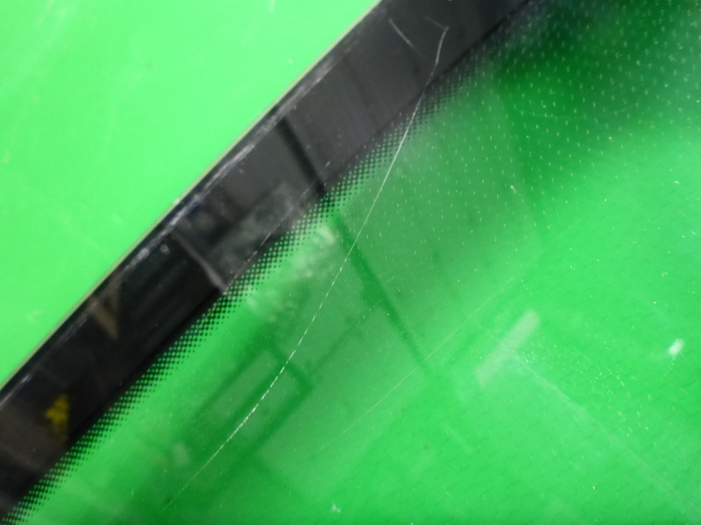 Стекло лобовое