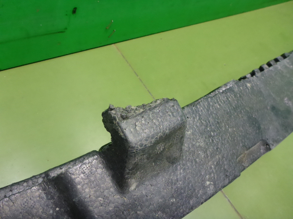 Наполнитель переднего бампера