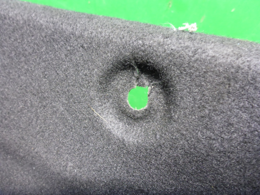 Обшивка крышки багажника