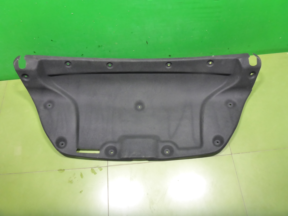 Обшивка крышки багажника