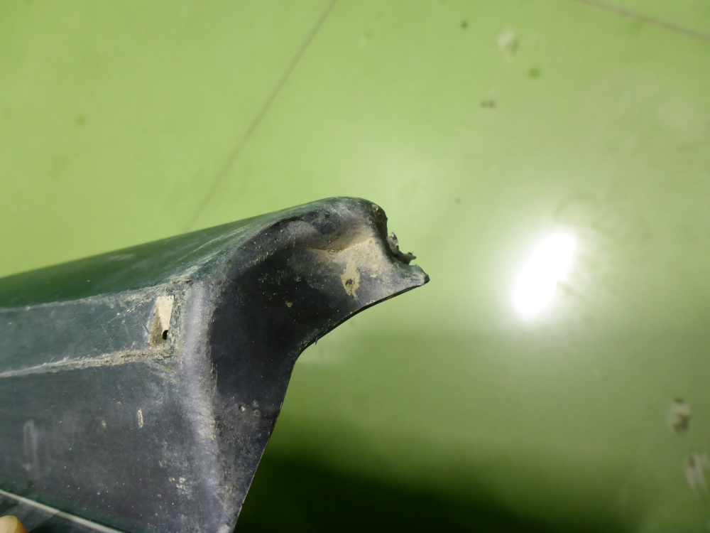 Накладка двери передней правой