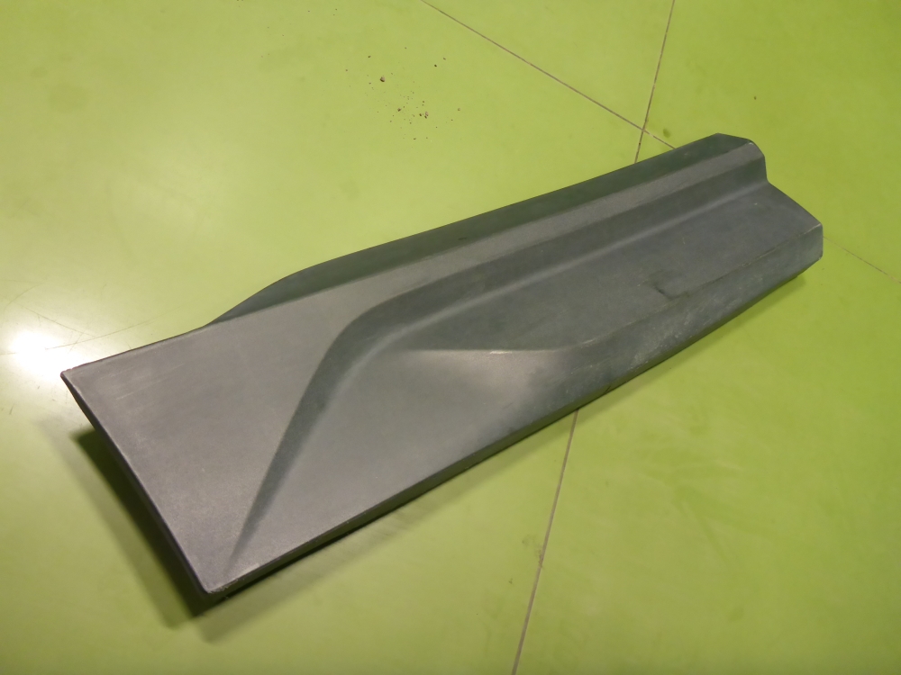 Накладка двери задней правой