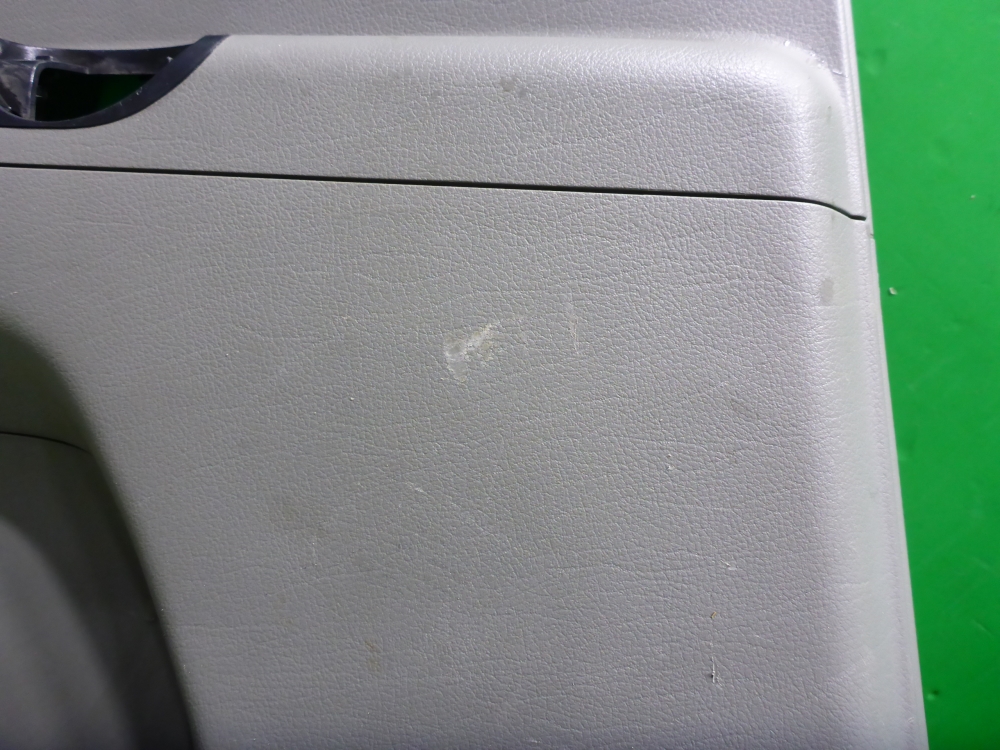 Обшивка двери задней левой