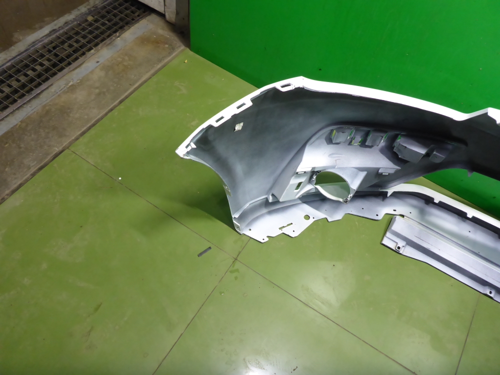 Бампер передний