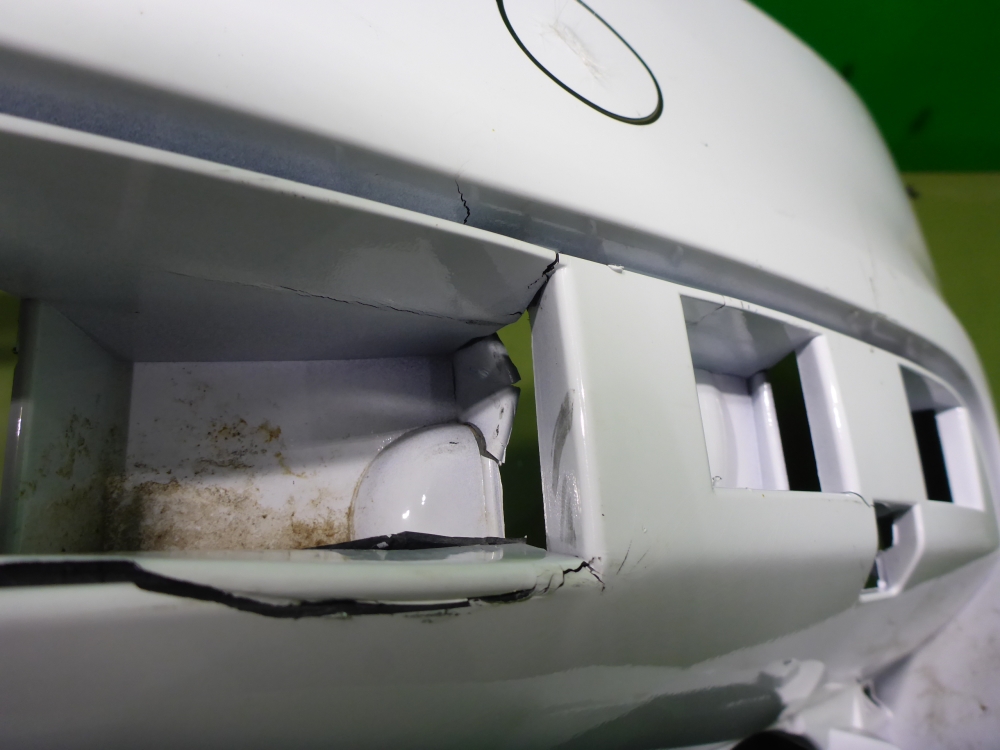 Бампер передний