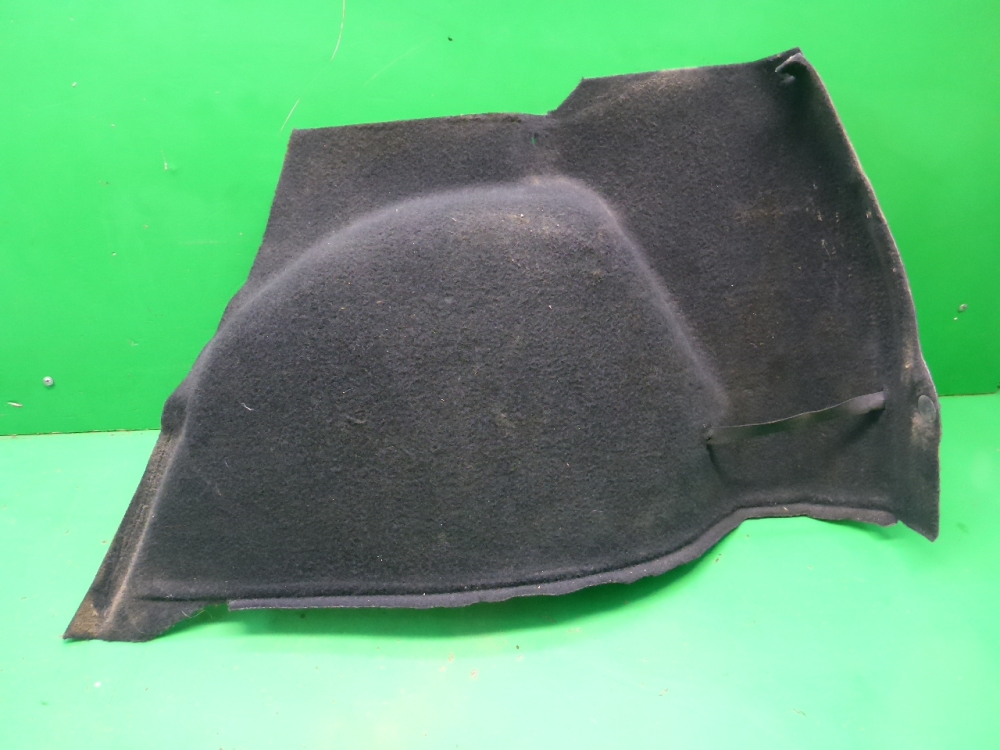 Обшивка багажника