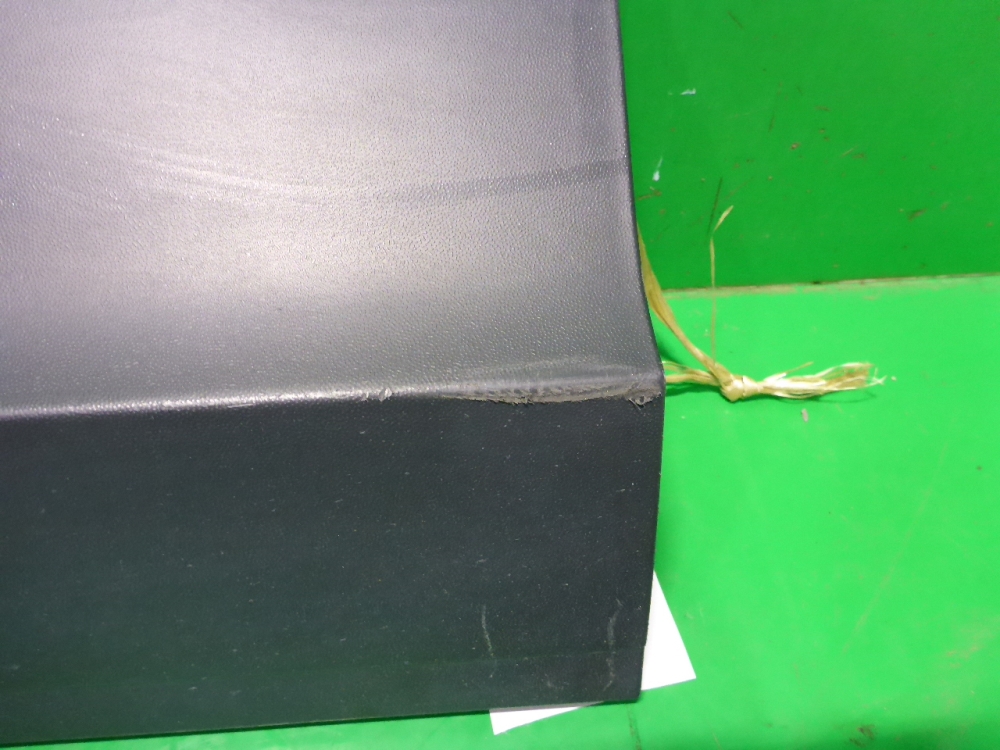 Накладка двери передней левой