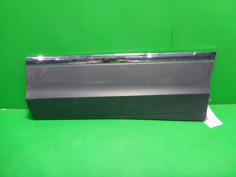 Накладка двери задней левой