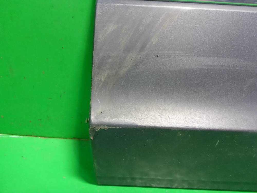 Накладка двери задней левой