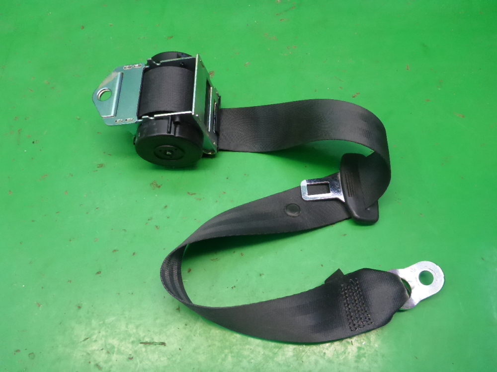 Ремень безопасности