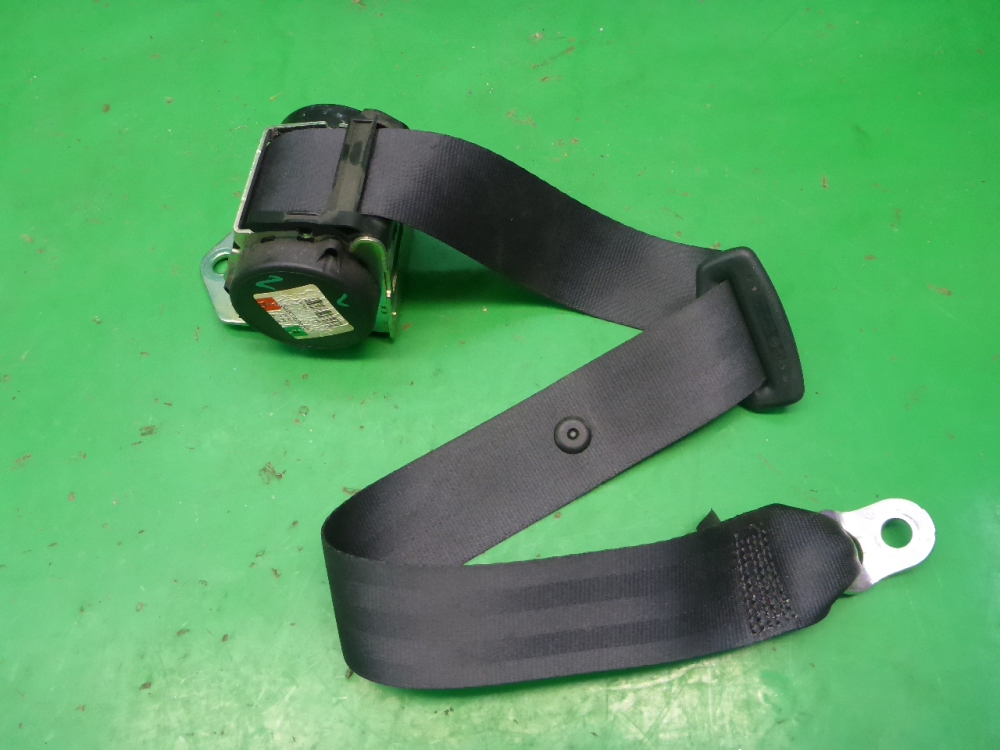 Ремень безопасности