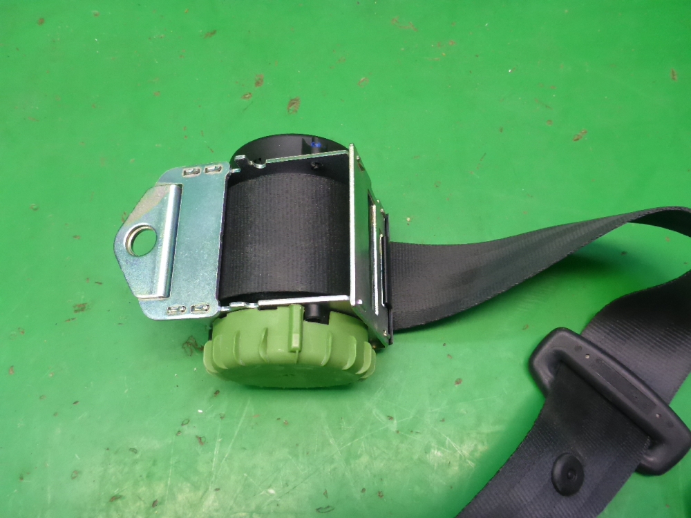 Ремень безопасности