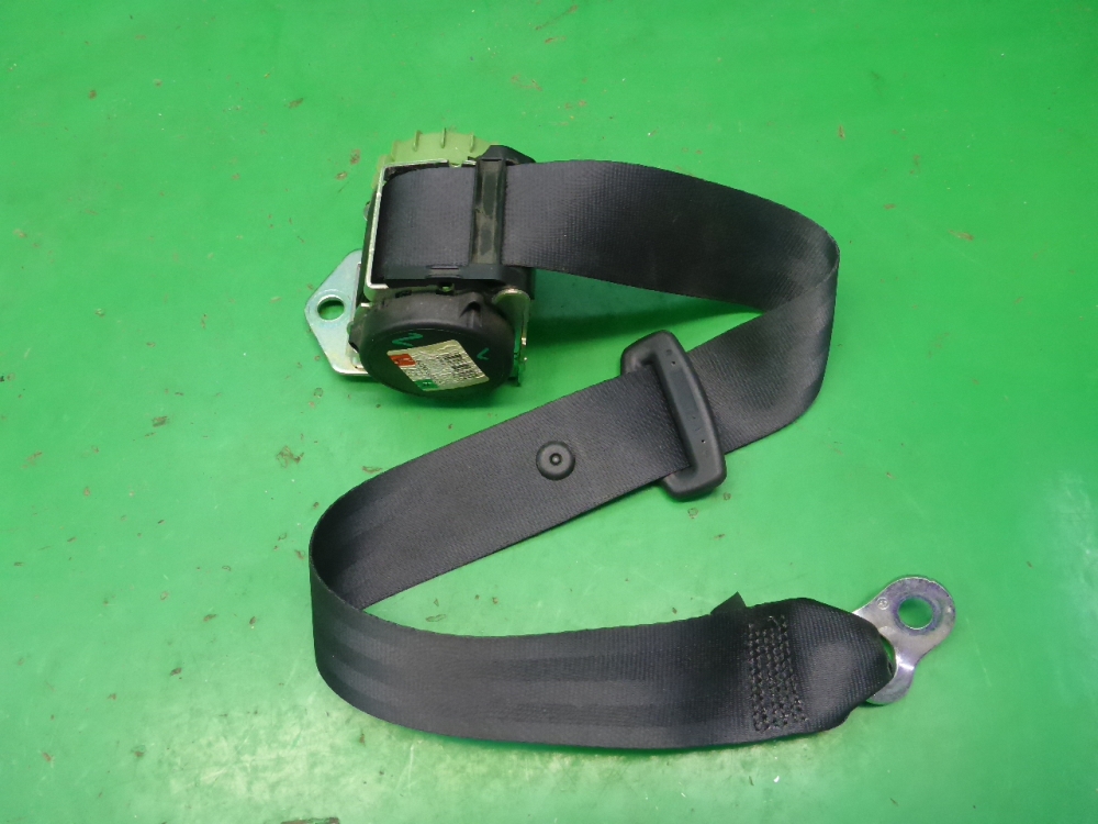 Ремень безопасности