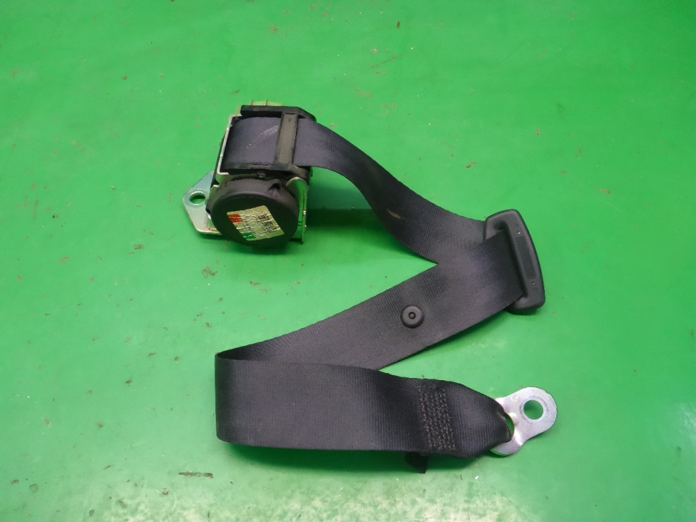 Ремень безопасности