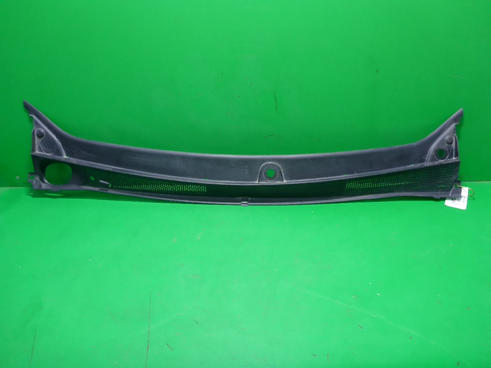 Решетка стеклоочистителей (Жабо)