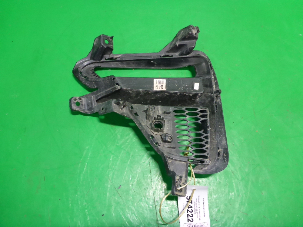 Решетка в бампер правая