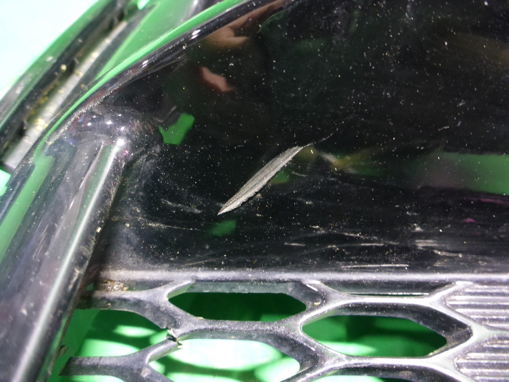 Решетка в бампер правая