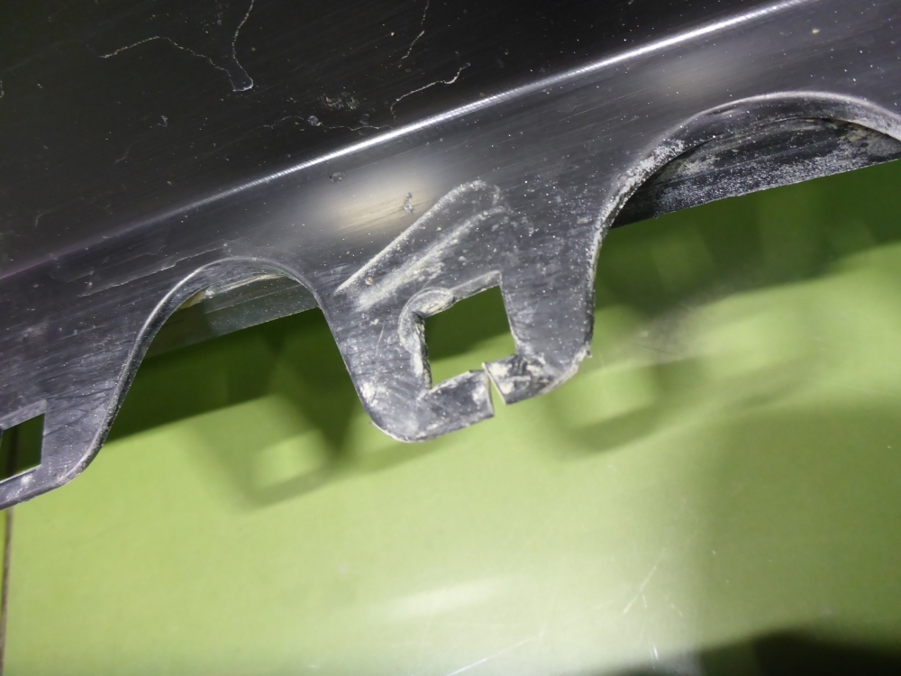 Бампер задний