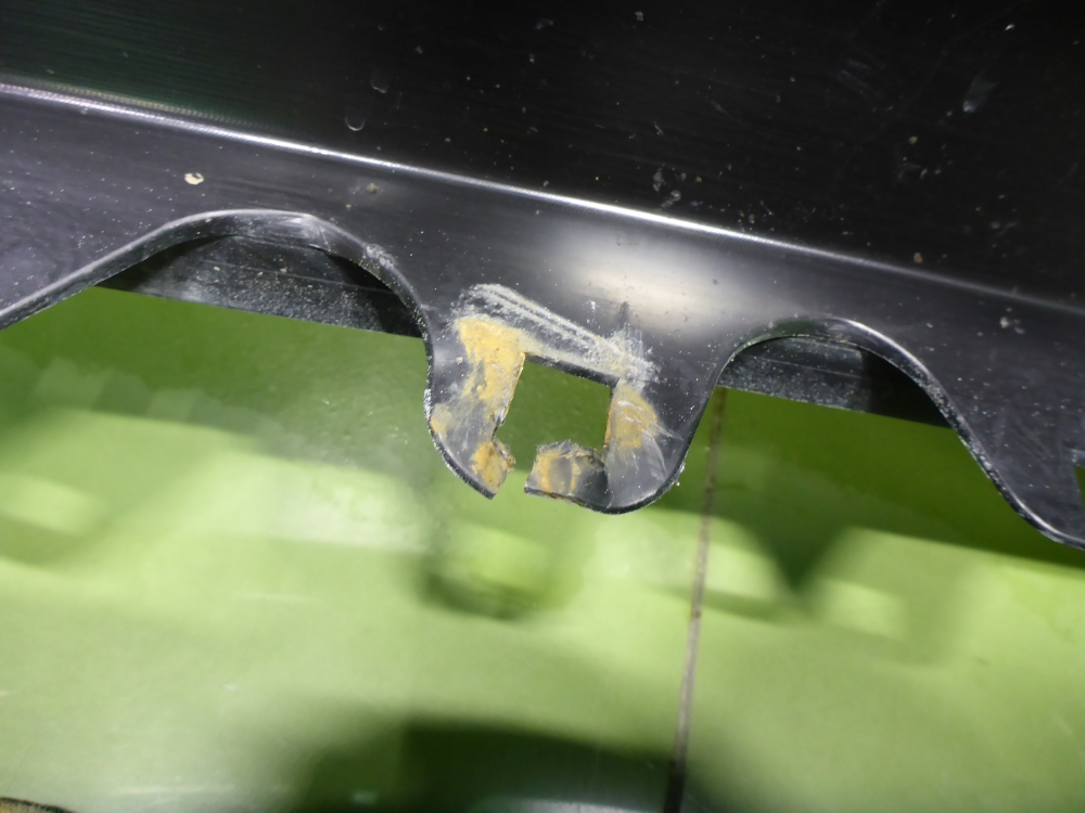 Бампер задний