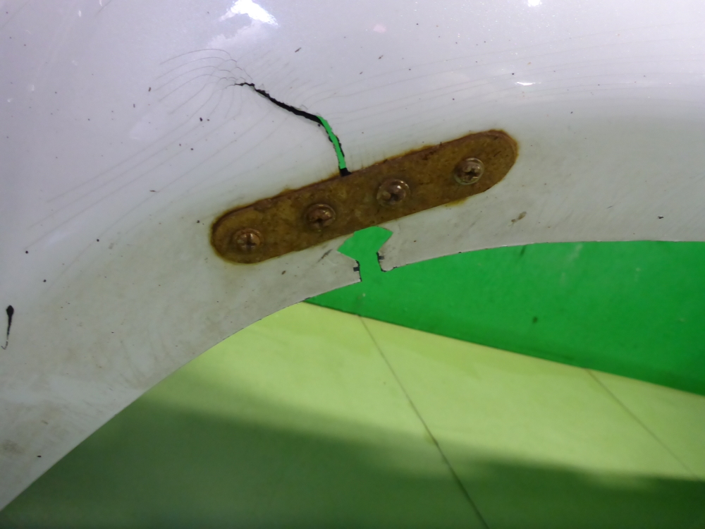 Бампер задний