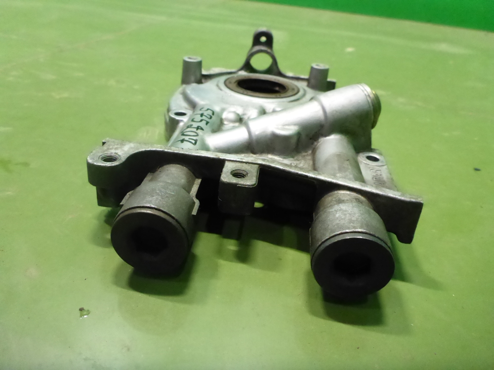 Насос масляный