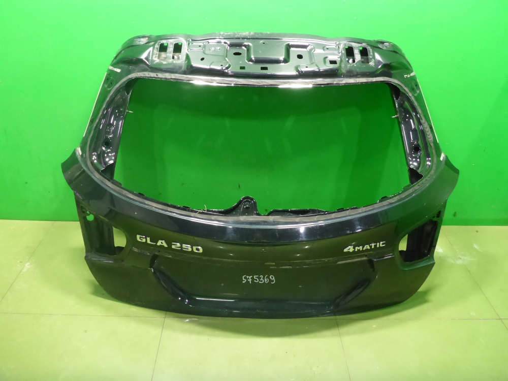 Дверь багажника