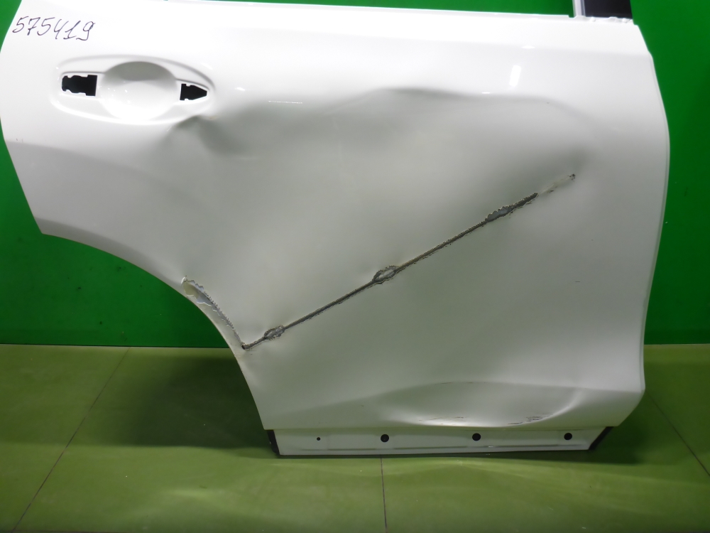 Дверь задняя правая