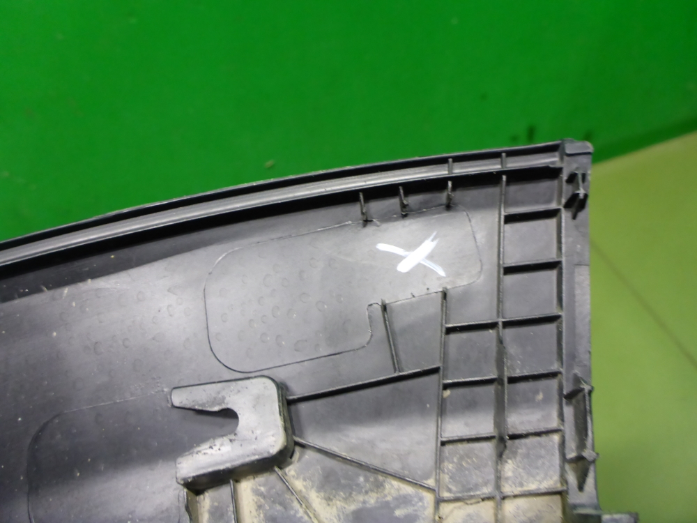 Накладка переднего крыла левого