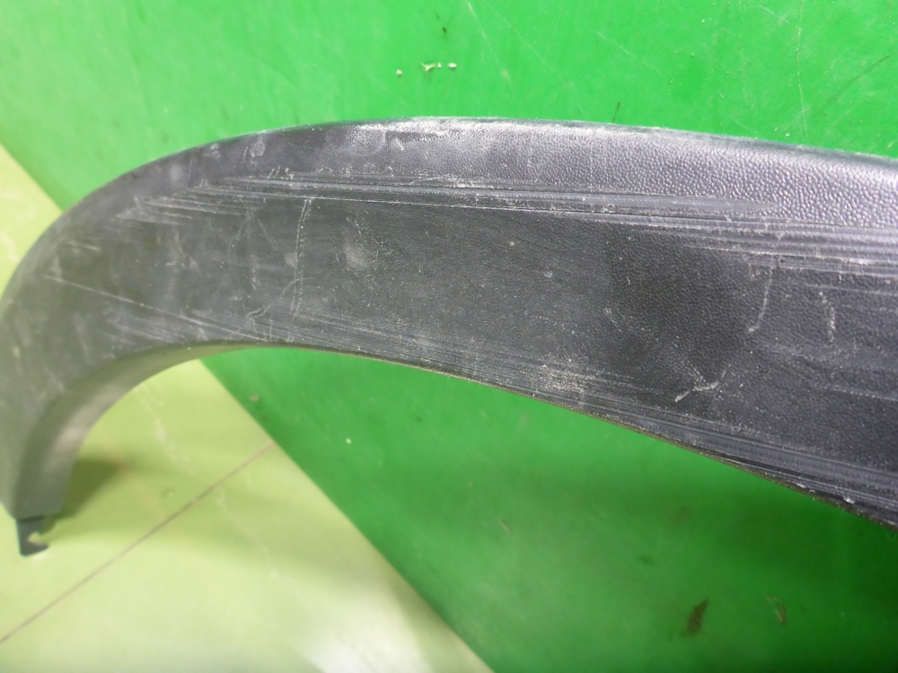 Накладка заднего крыла правого