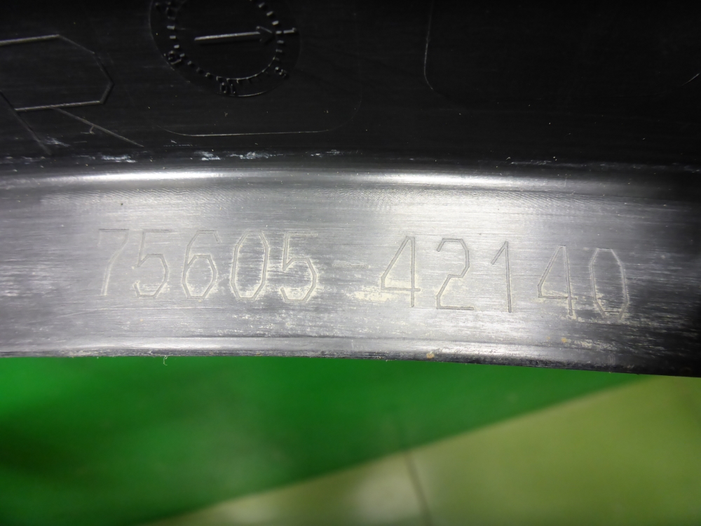 Накладка заднего крыла правого