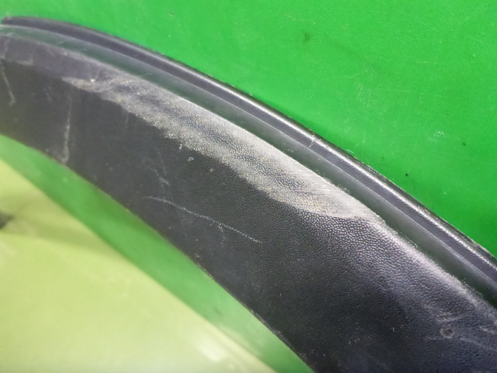 Накладка заднего крыла правого