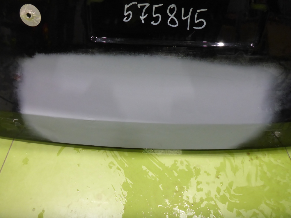 Дверь багажника