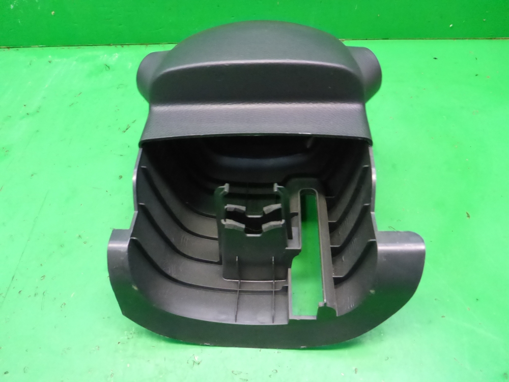 Кожух рулевой колонки